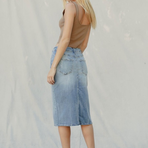 NEW KanCan Denim Skirt - Picture 2 of 2